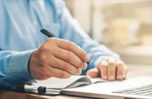 How To Write a Two-Weeks Notice (With Templates)